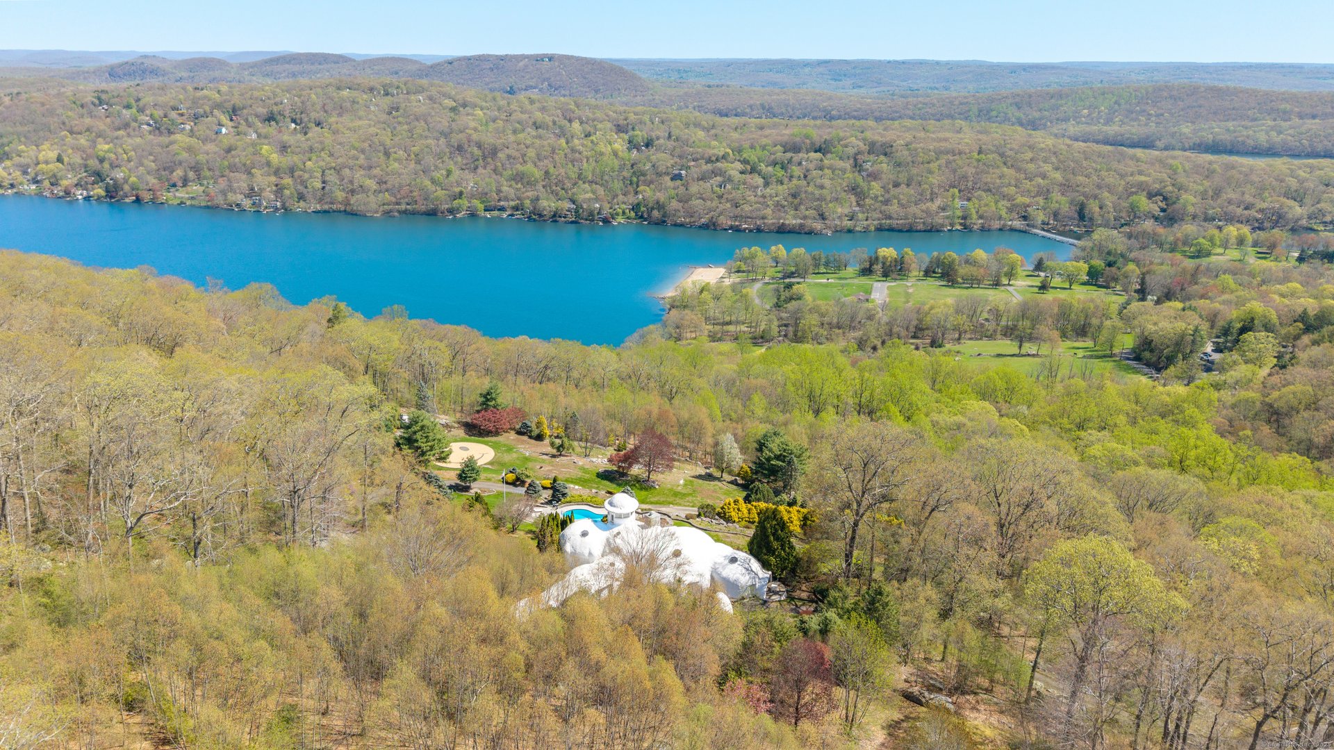 155 Shortwoods Road Photo 4