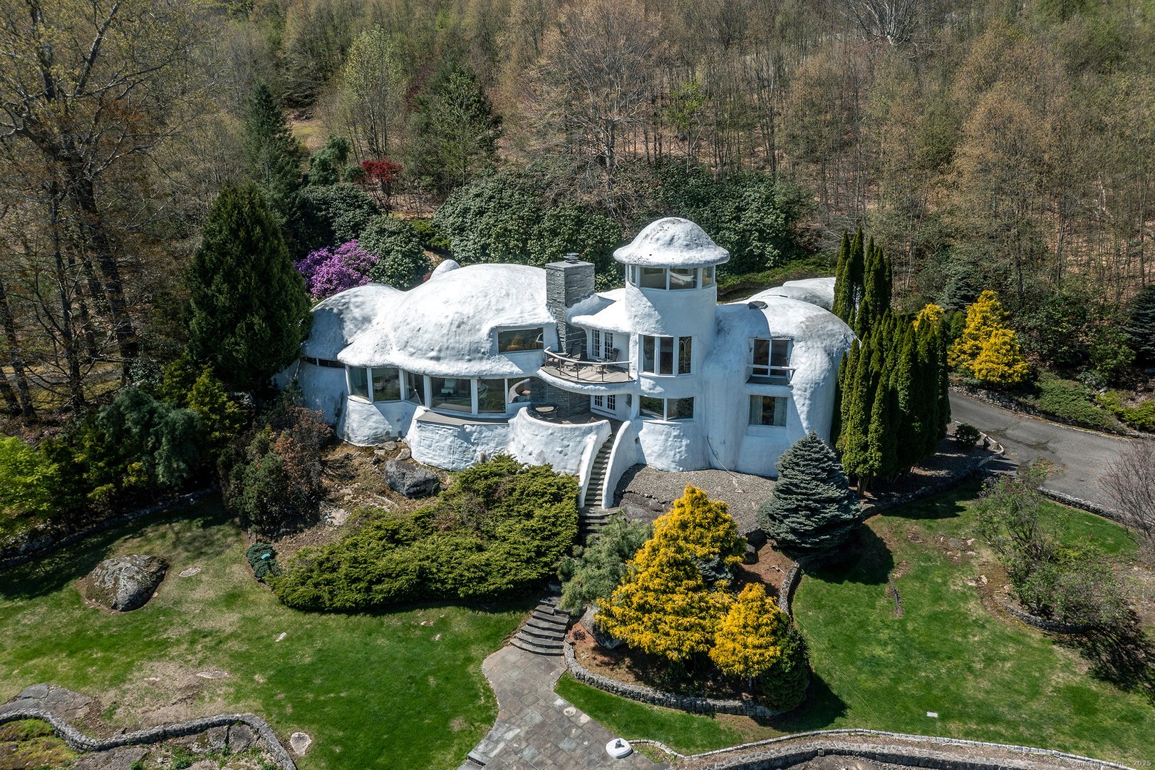 155 Shortwoods Road Photo 6