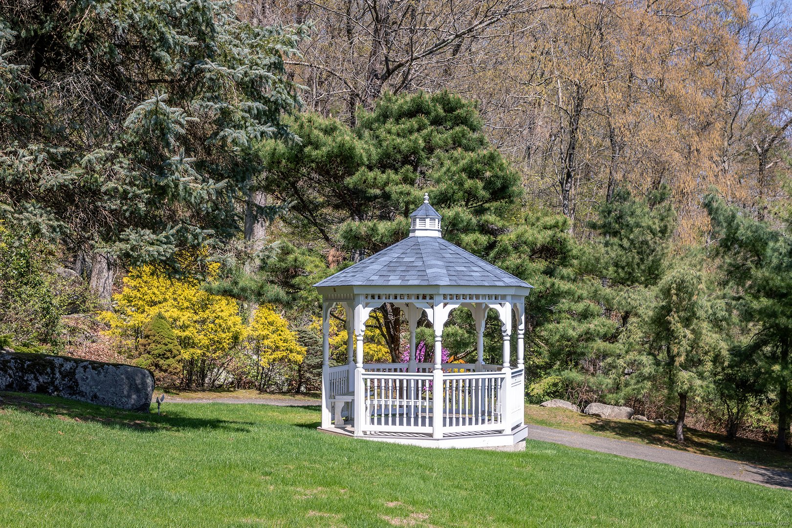 155 Shortwoods Road Photo 38