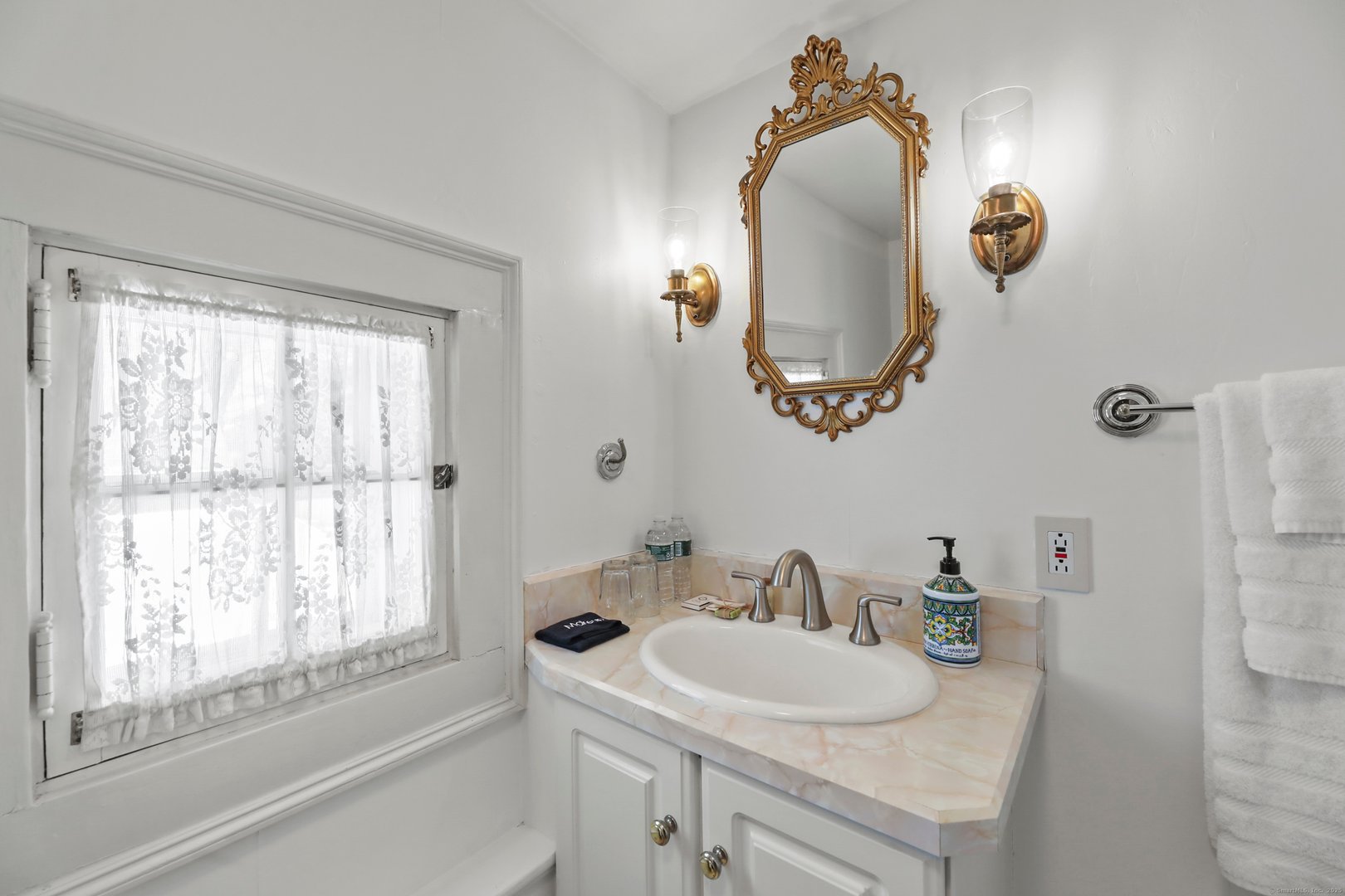 802 State Road Photo 22