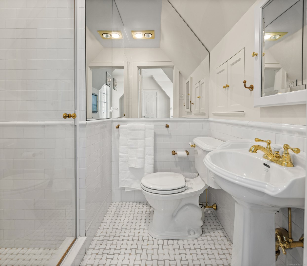 828 Sasco Hill Road Photo 26