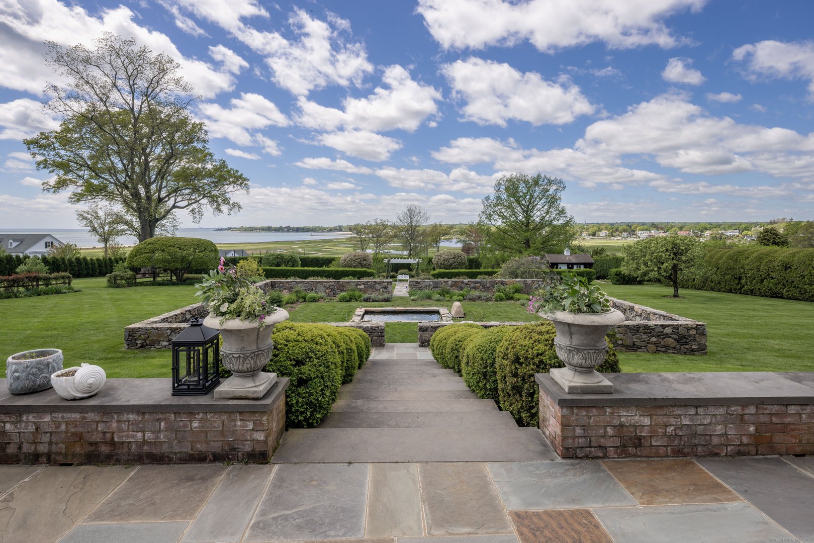 828 Sasco Hill Road Photo 32