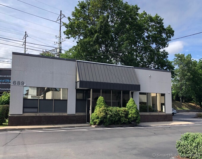 687-689 Campbell Avenue Photo 3