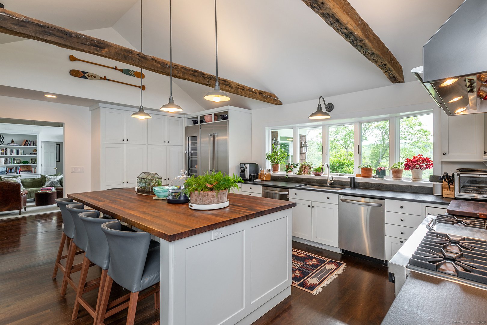 409 Northrop Street Photo 4