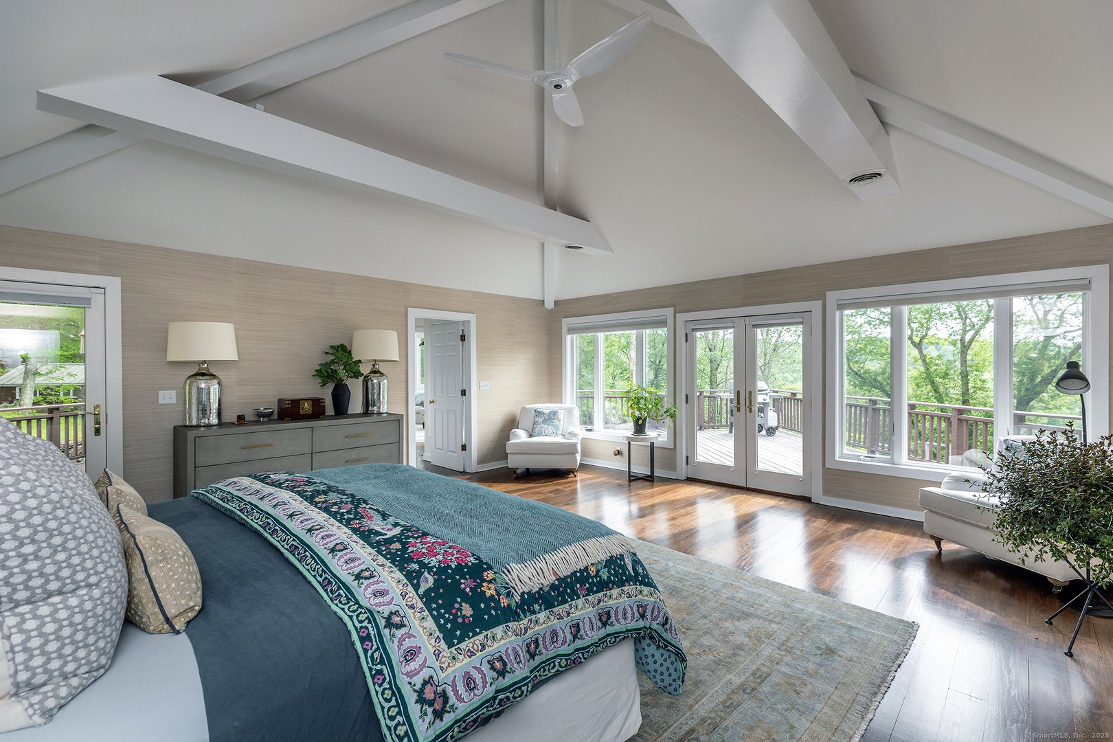 409 Northrop Street Photo 9