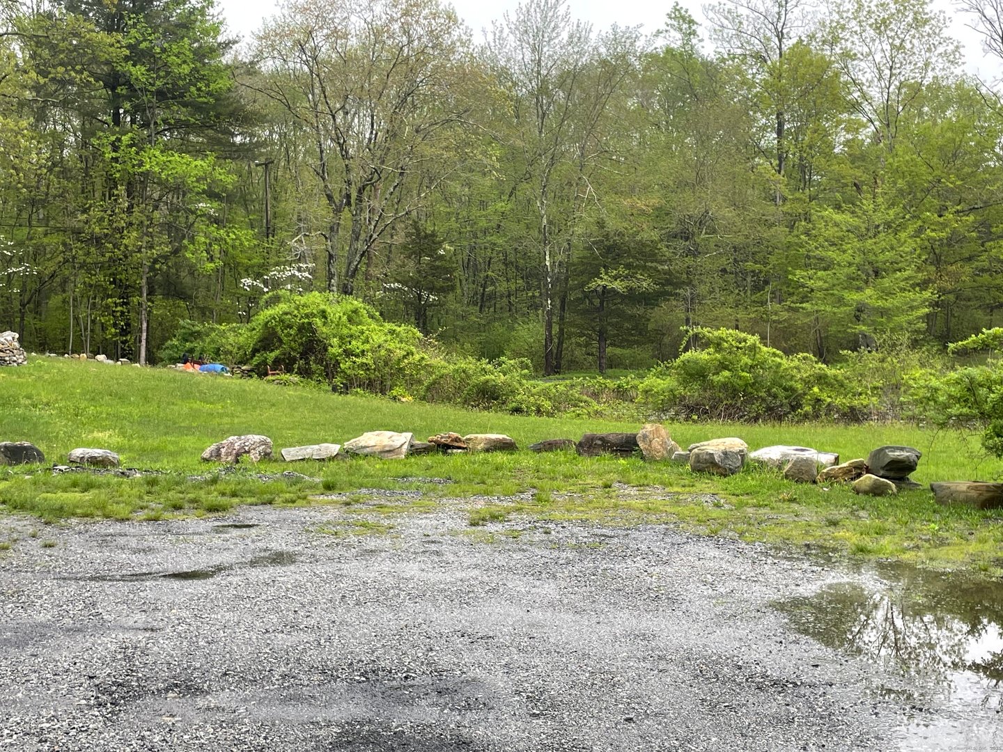 497 Winthrop Road Photo 10