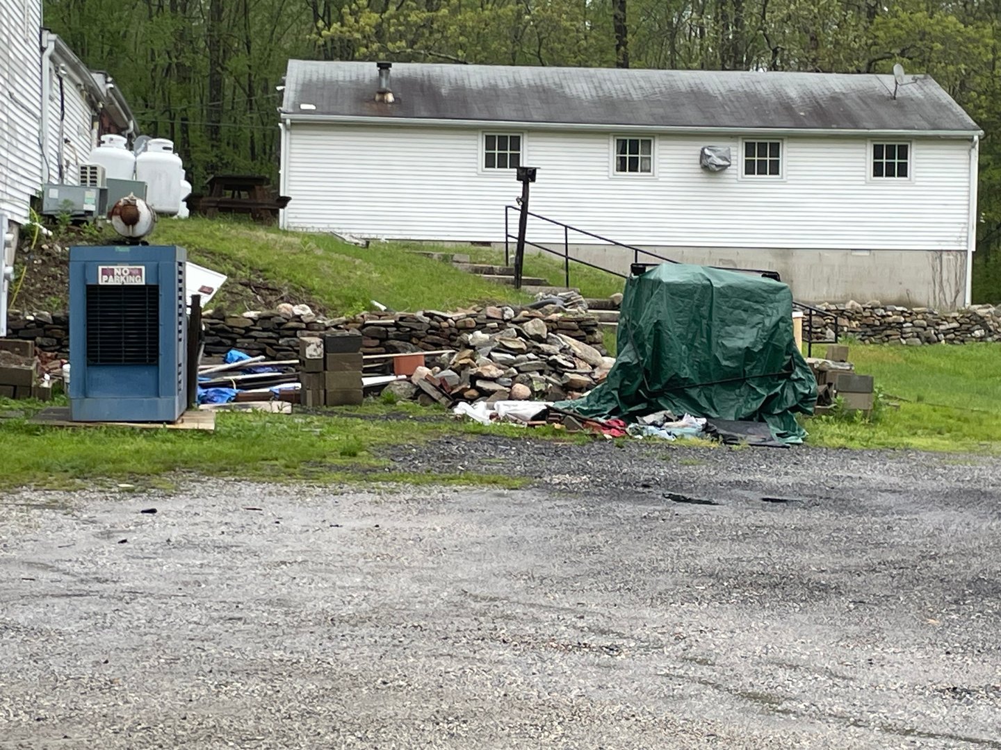 497 Winthrop Road Photo 12