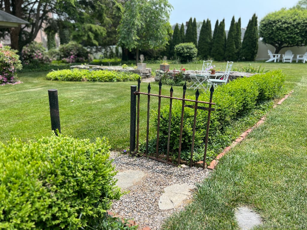 9 Columbus Avenue Photo 8