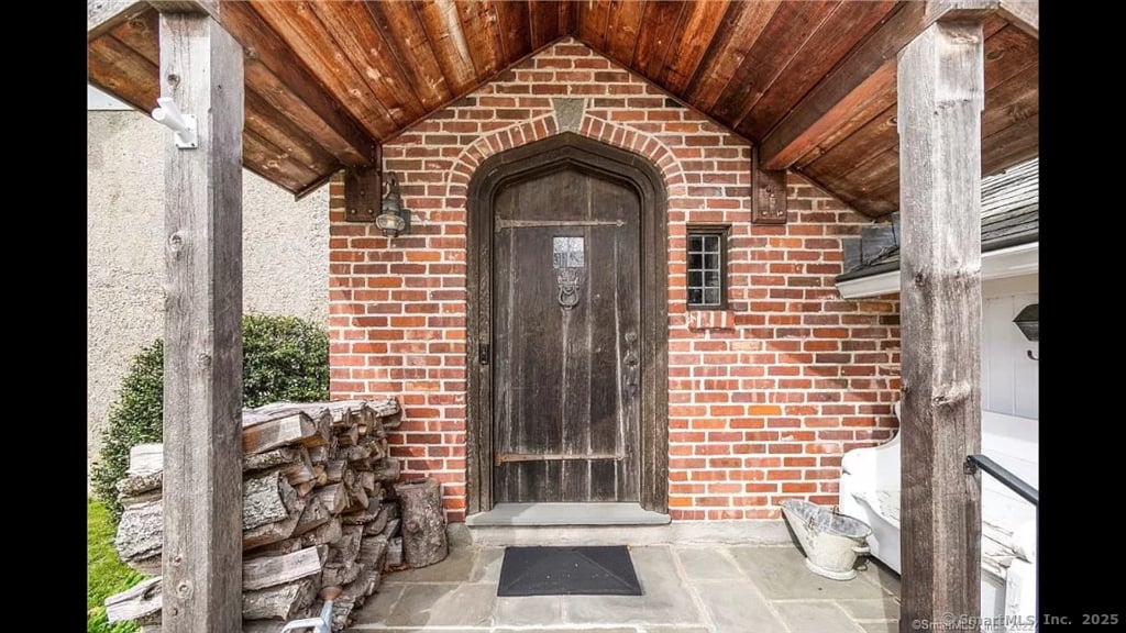 9 Columbus Avenue Photo 11