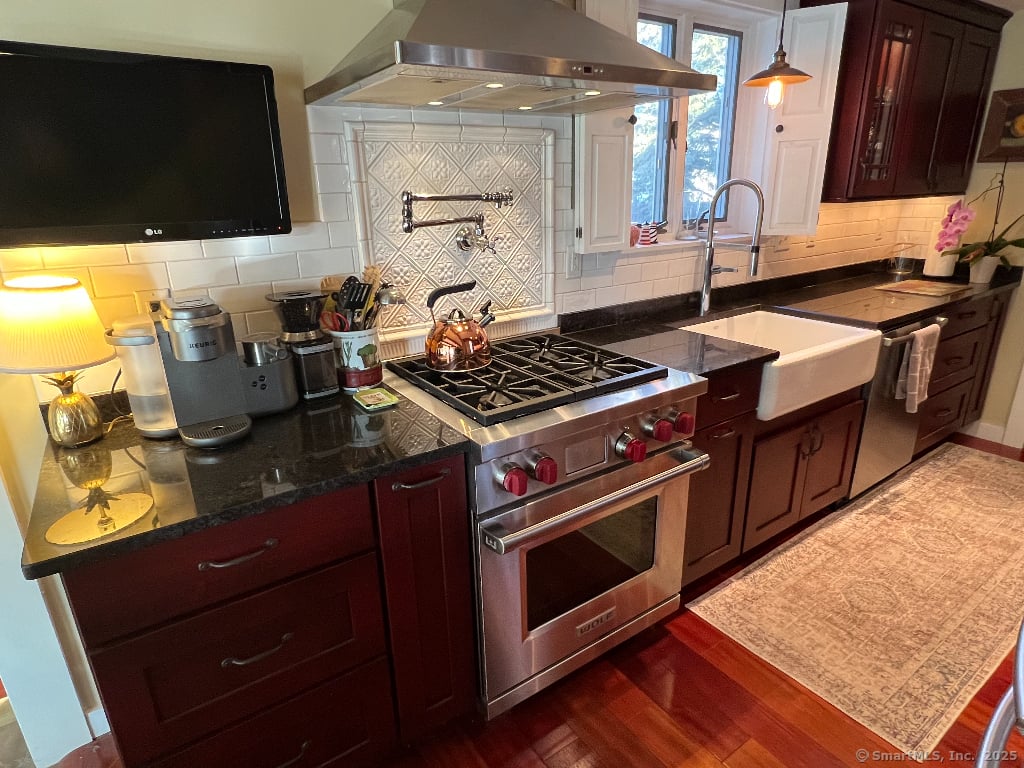 9 Columbus Avenue Photo 19