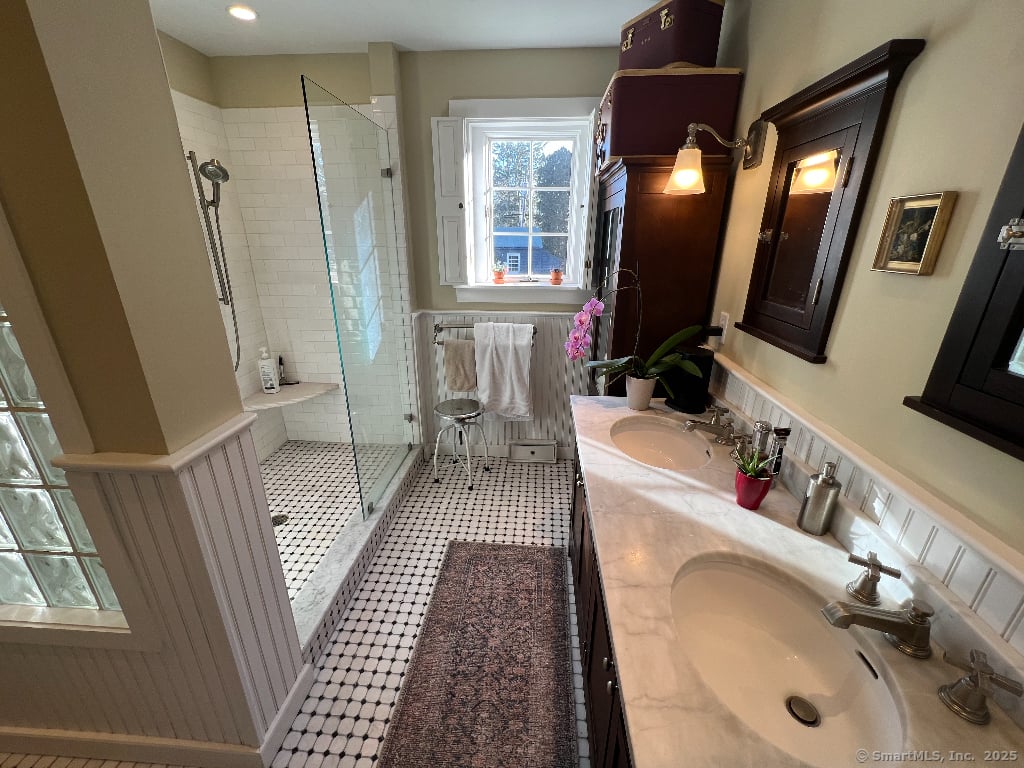 9 Columbus Avenue Photo 24