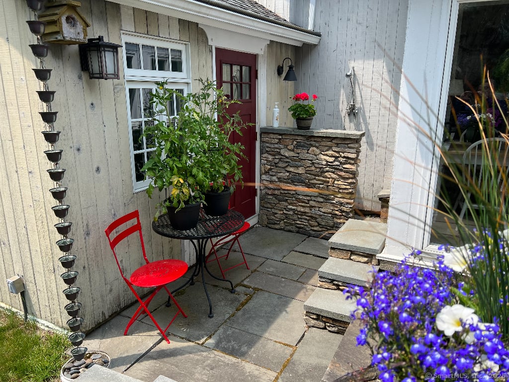 9 Columbus Avenue Photo 37