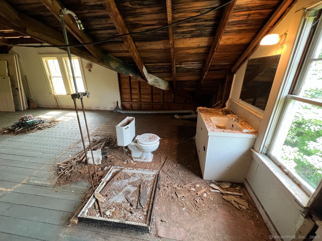 9 Columbus Avenue Photo 40