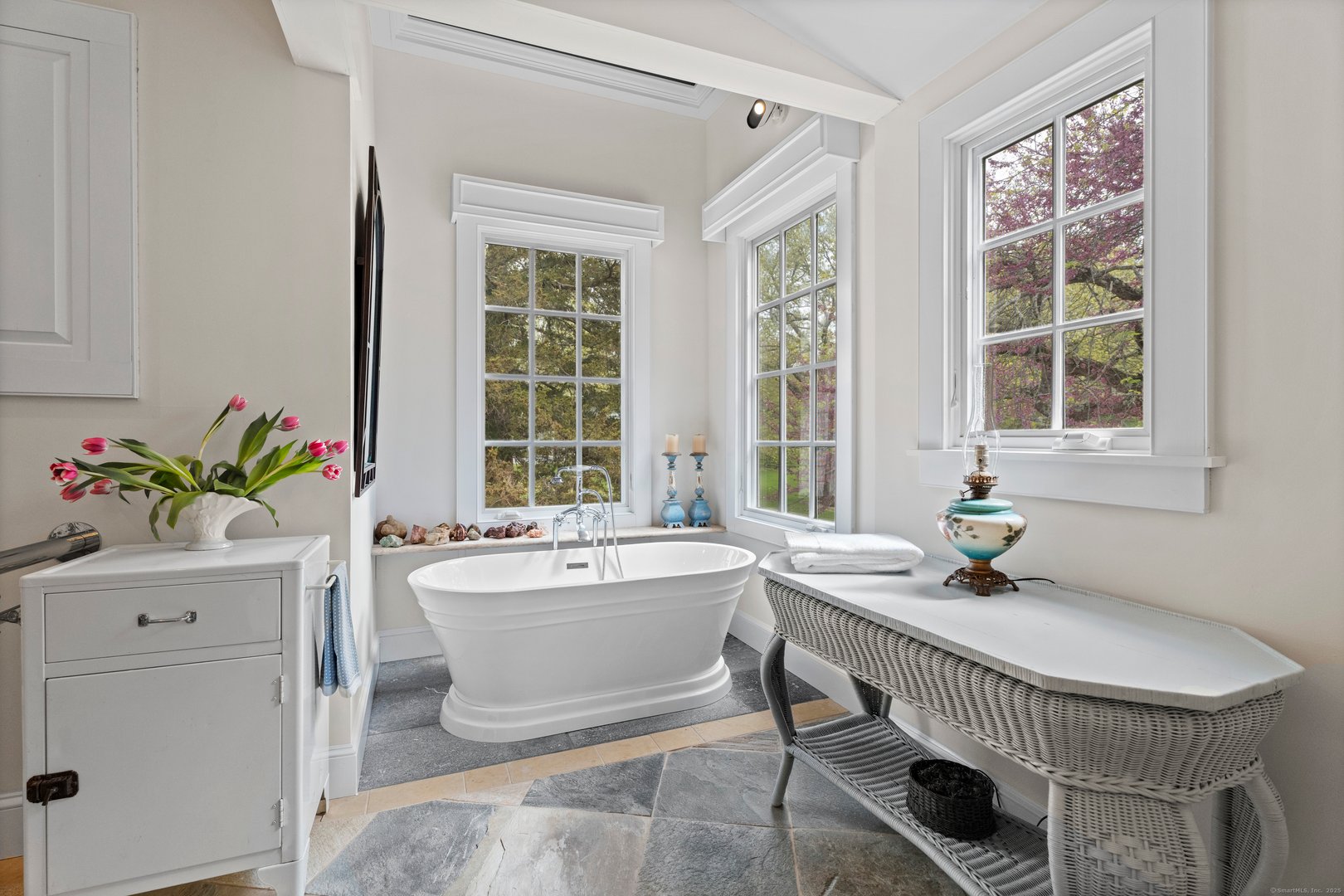 38 Three Bridges Road Photo 17