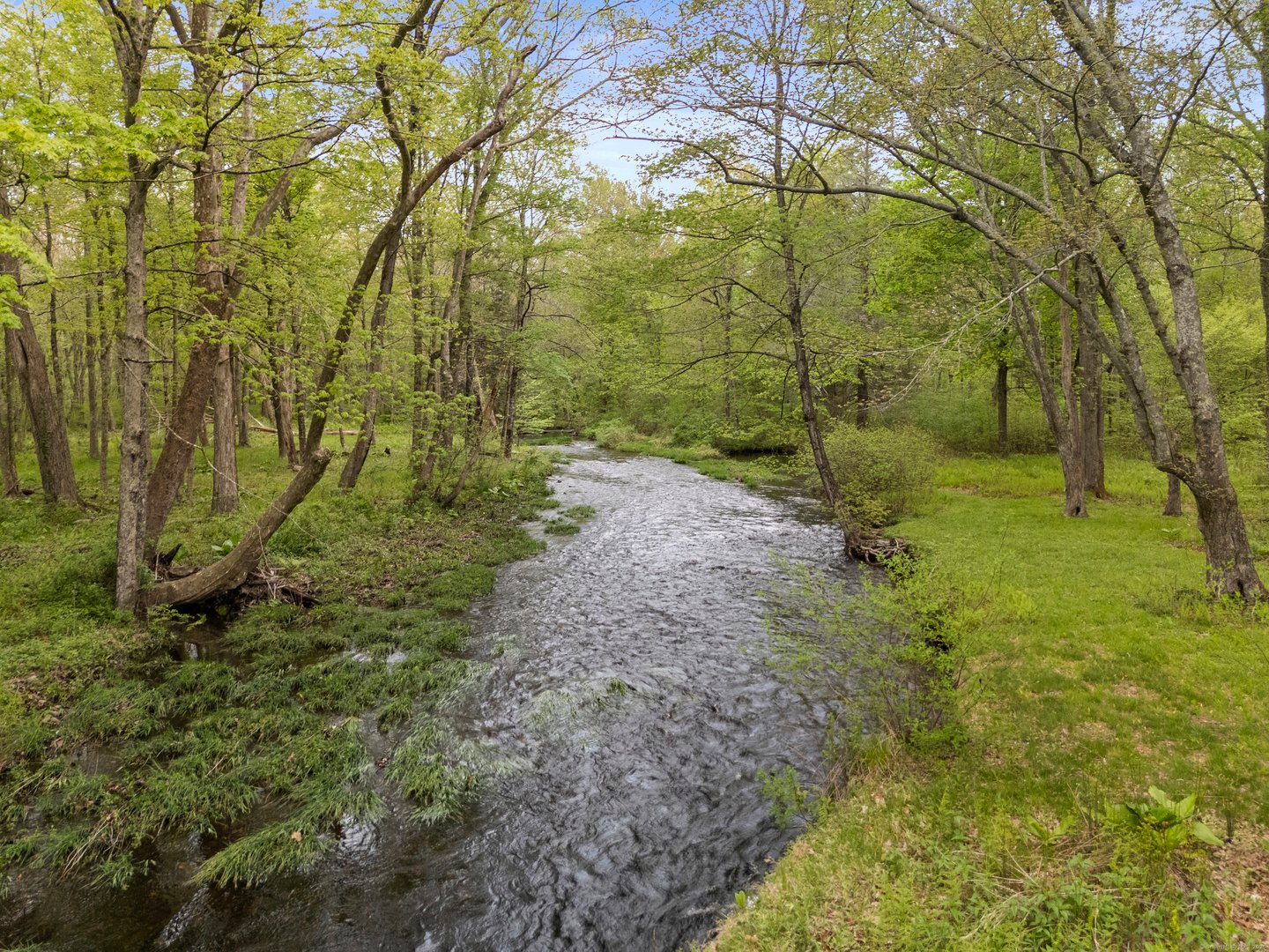 38 Three Bridges Road Photo 32