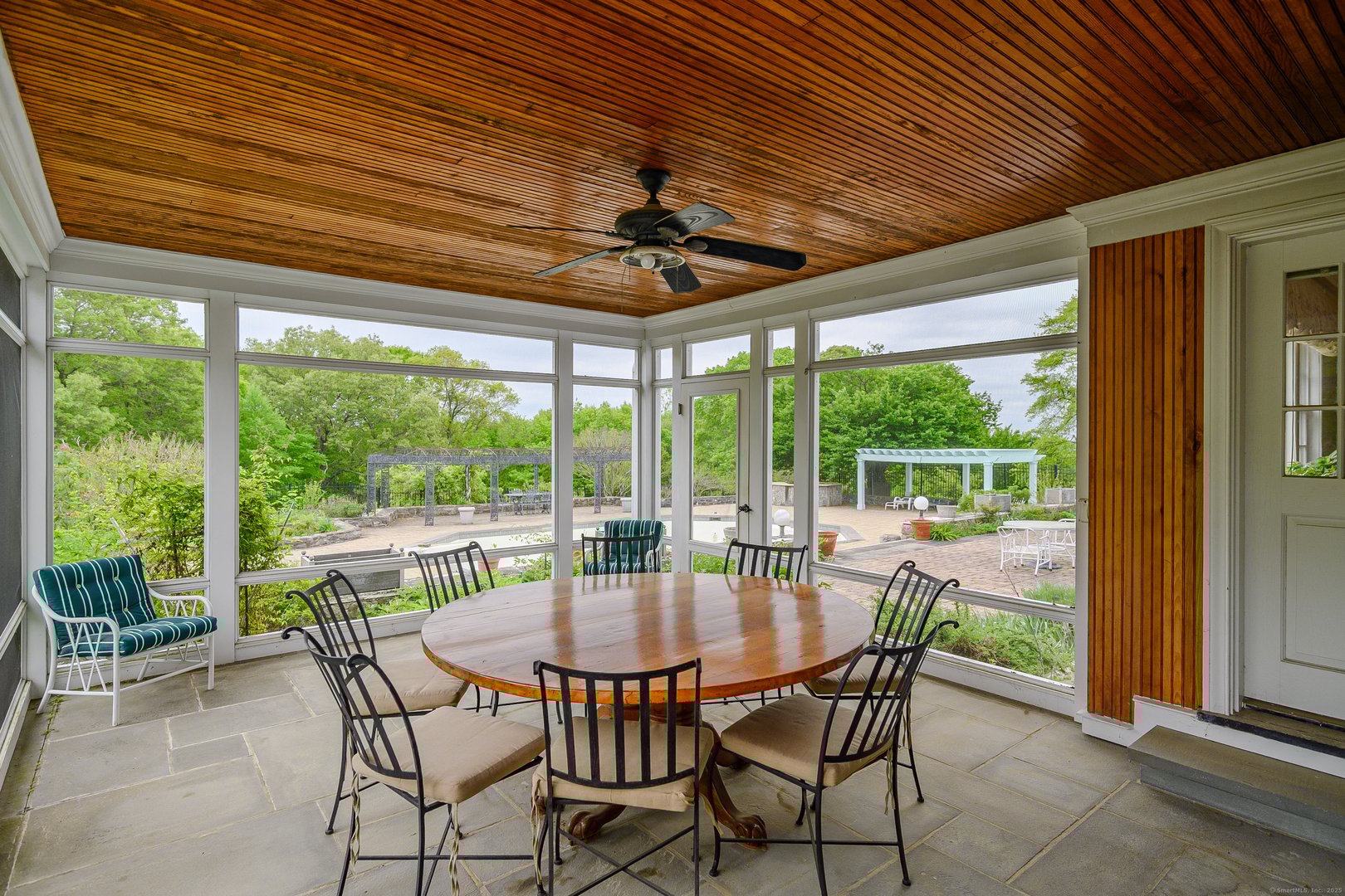 49 Great Ring Road Photo 22