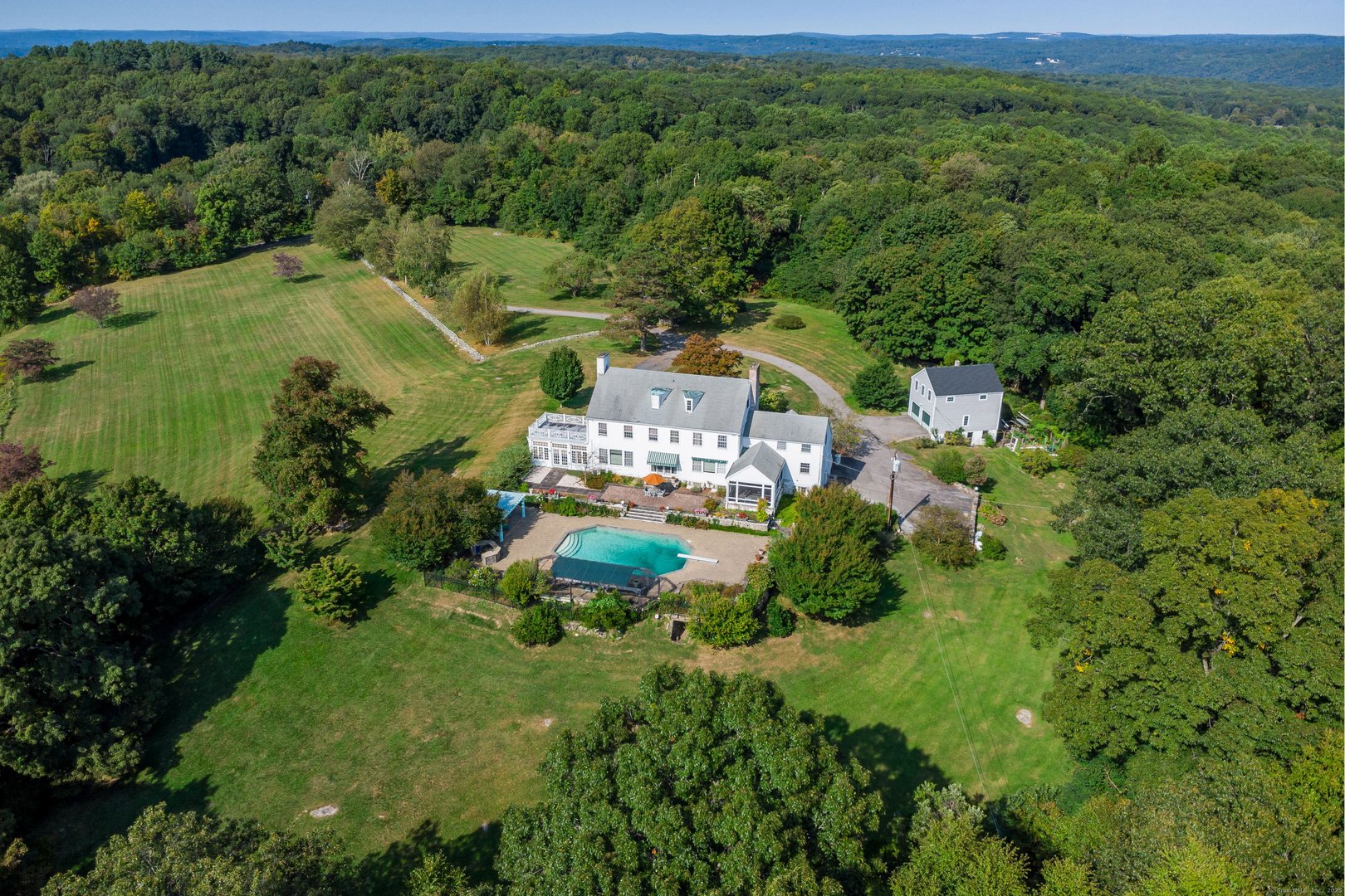 49 Great Ring Road Photo 31