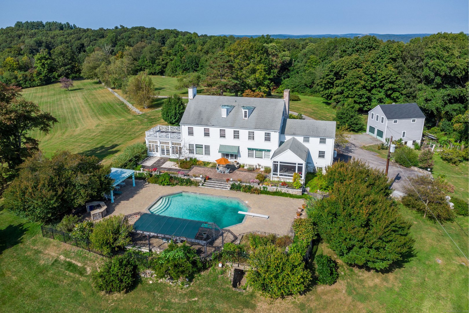 49 Great Ring Road Photo 32