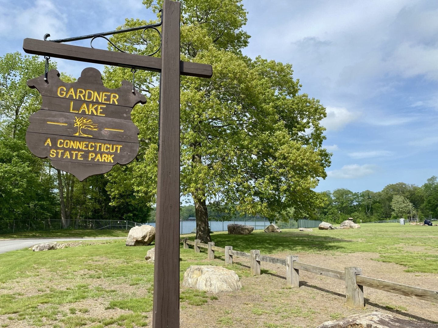 52 Lake View Avenue Photo 8