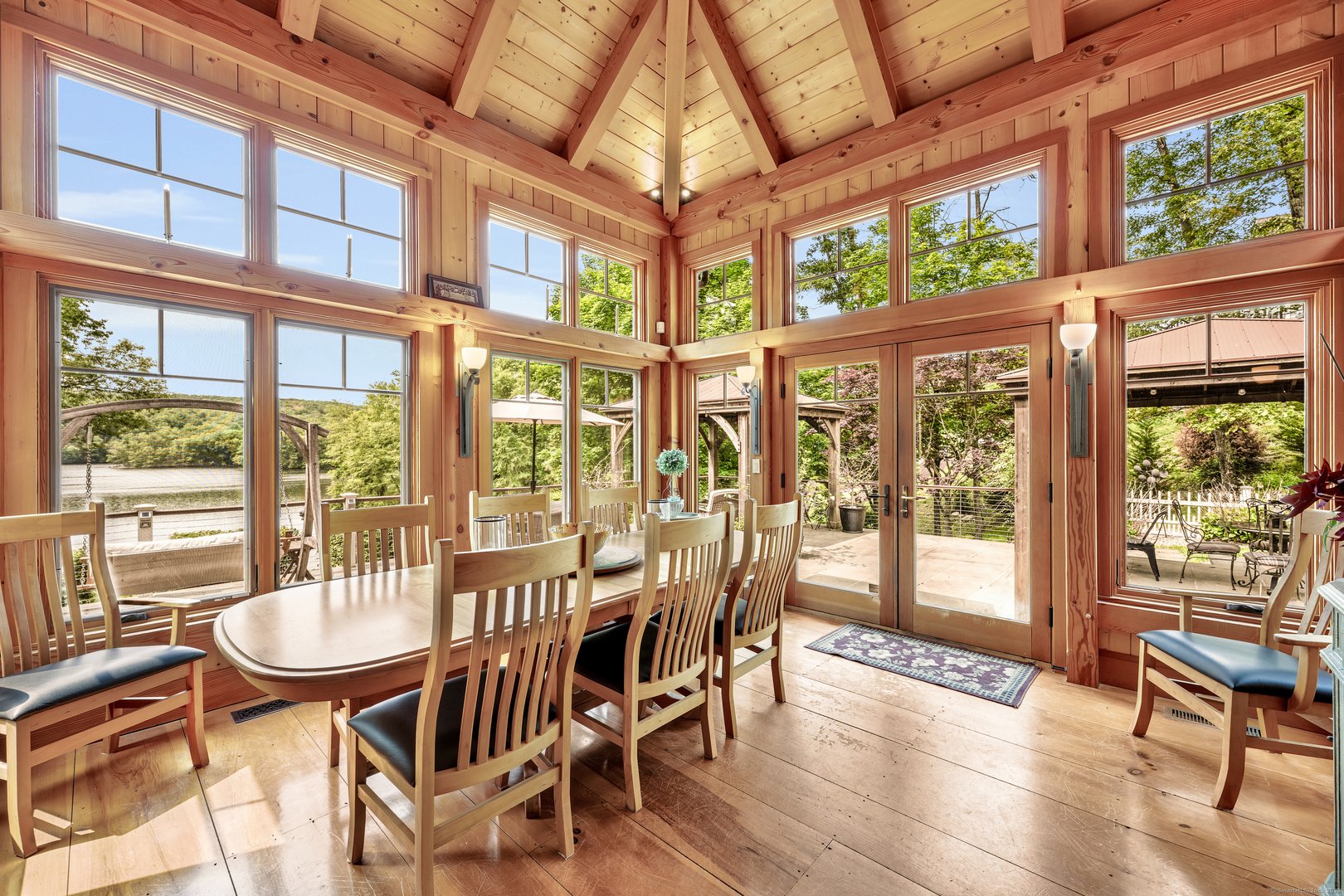 218 Kuhne Road Photo 13