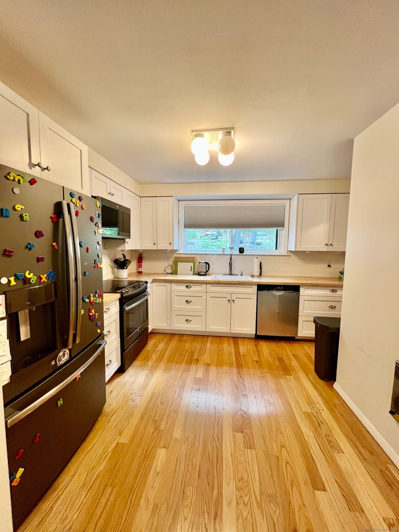 225 Ledge Drive Photo 12