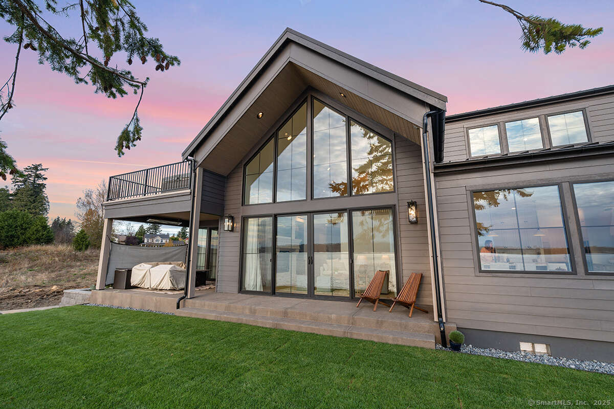 70 South Lake Shore Drive Photo 2