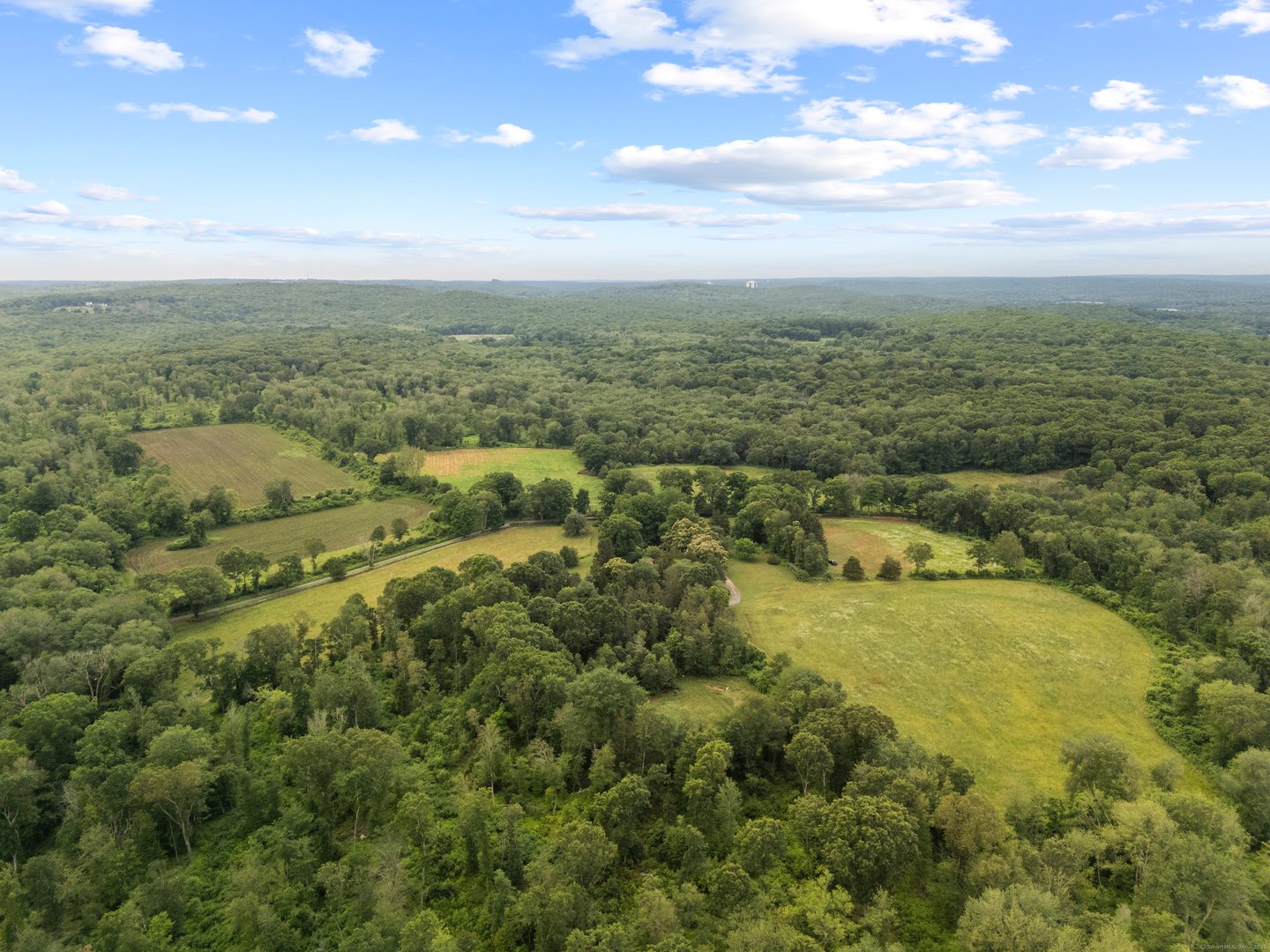 55a Anna Farm Road West Photo 5