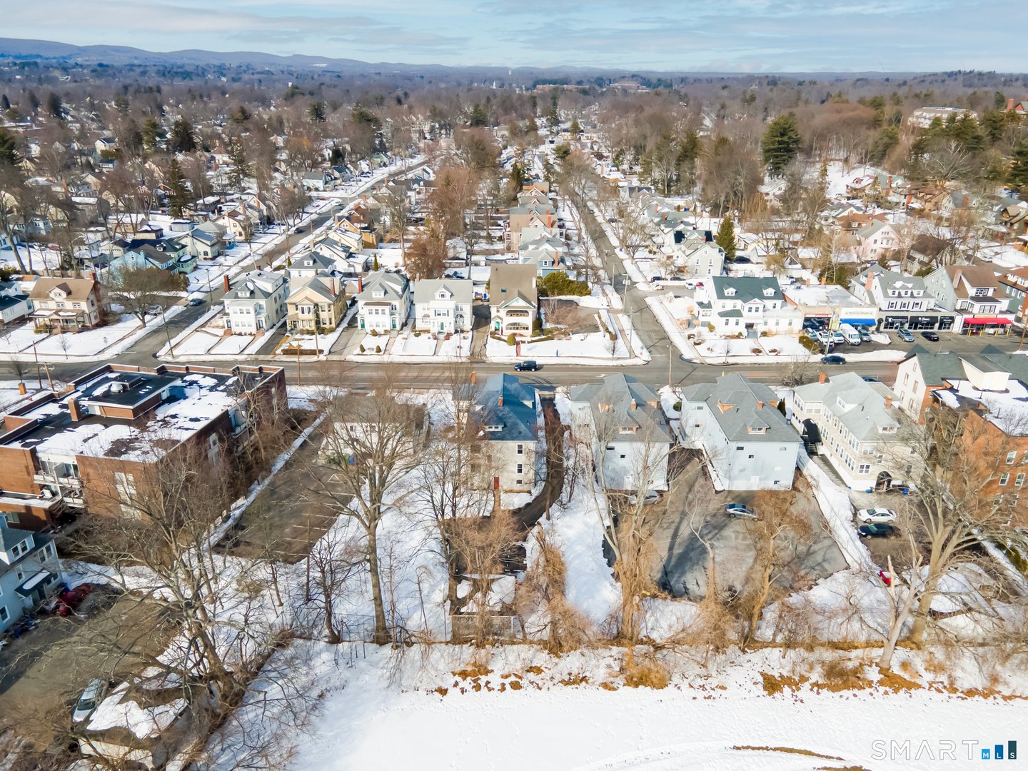 781 Farmington Avenue Photo 4