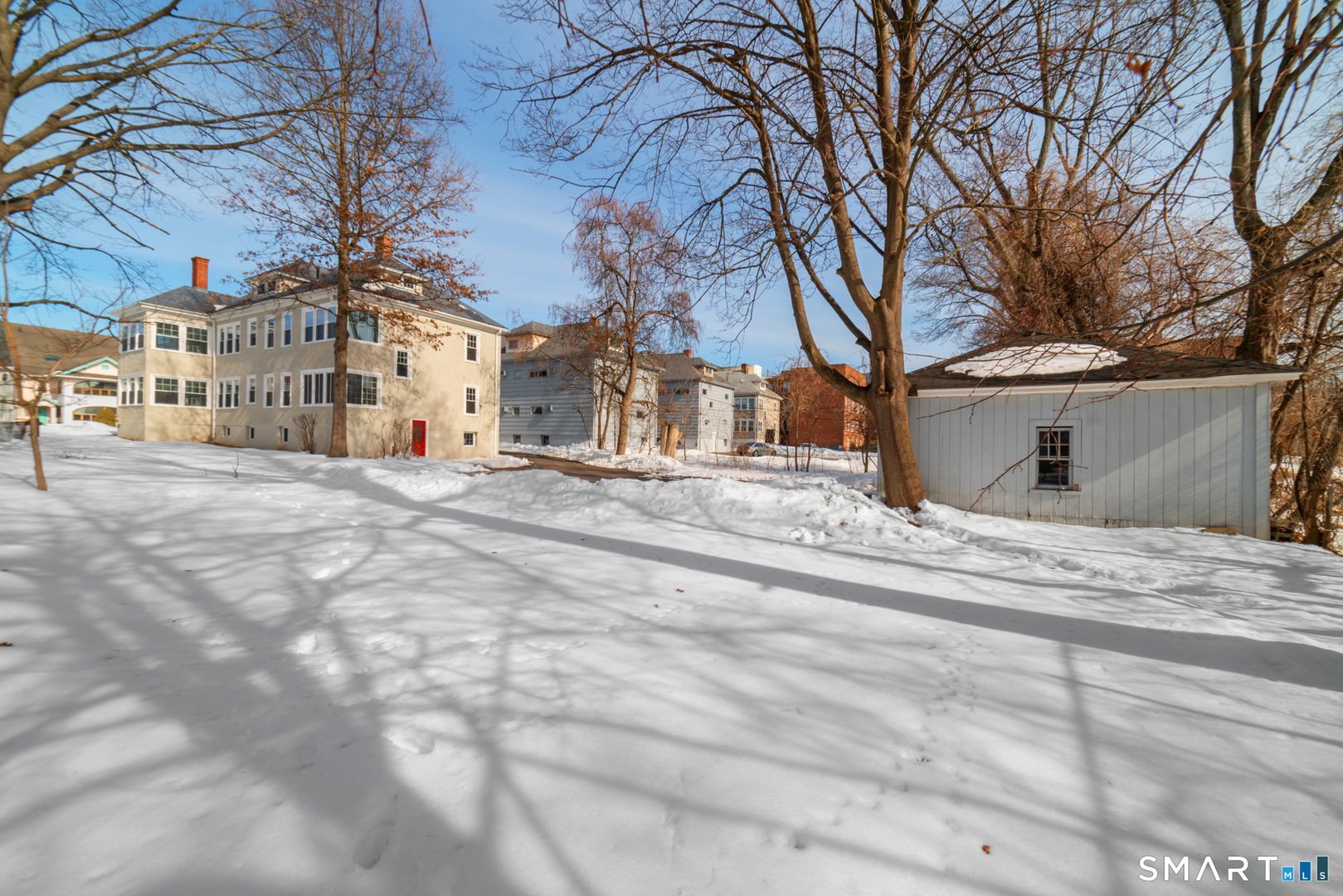 781 Farmington Avenue Photo 6