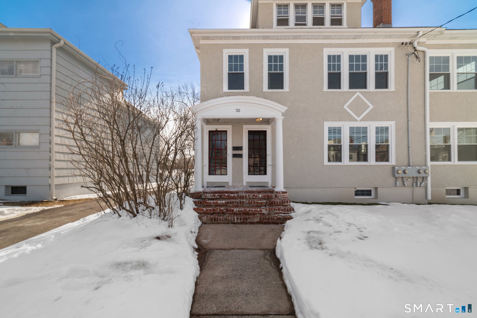 781 Farmington Avenue Photo 9