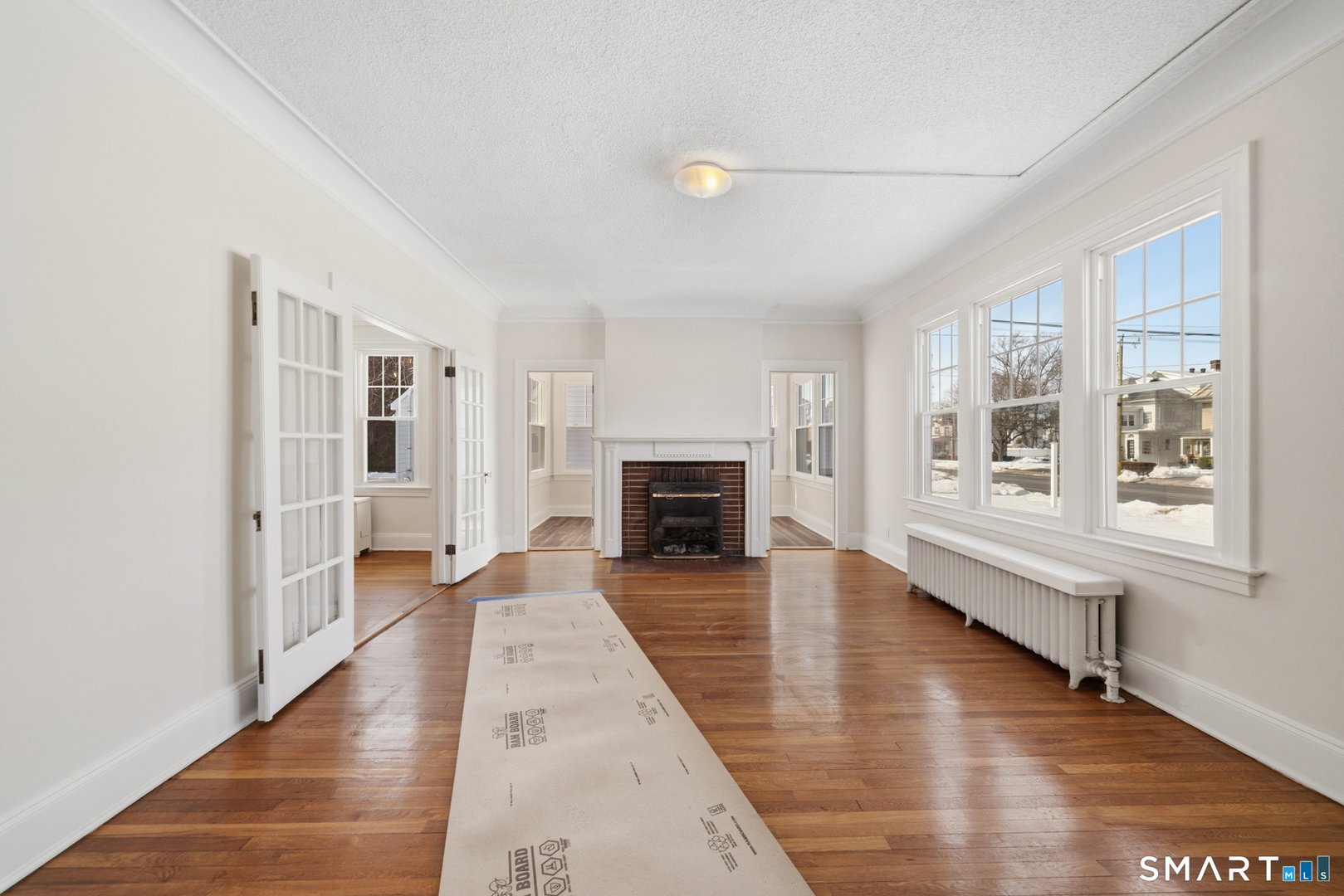 781 Farmington Avenue Photo 12