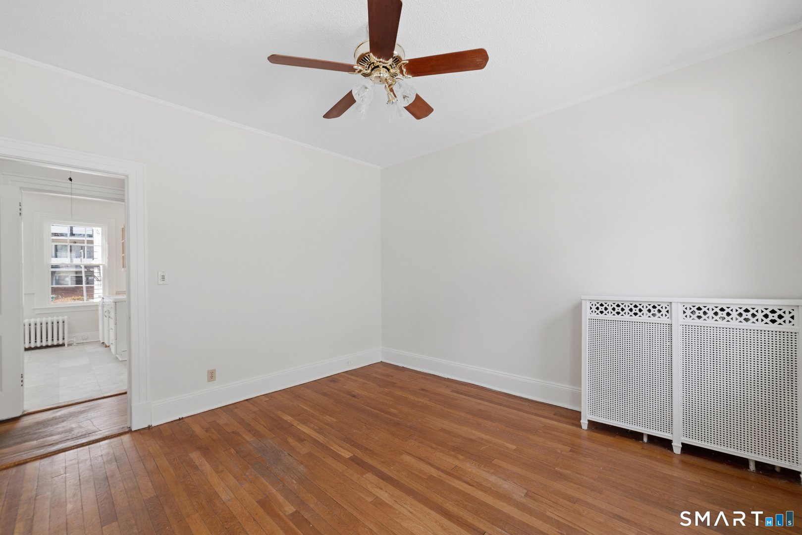 781 Farmington Avenue Photo 21