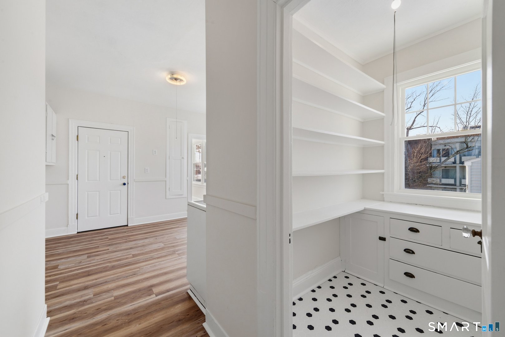 781 Farmington Avenue Photo 29