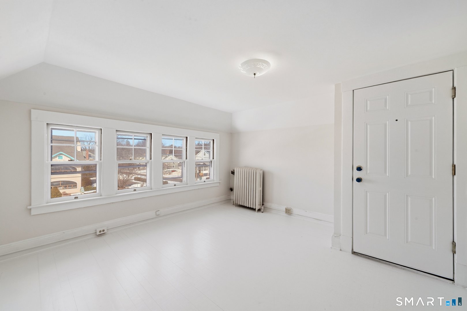 781 Farmington Avenue Photo 35