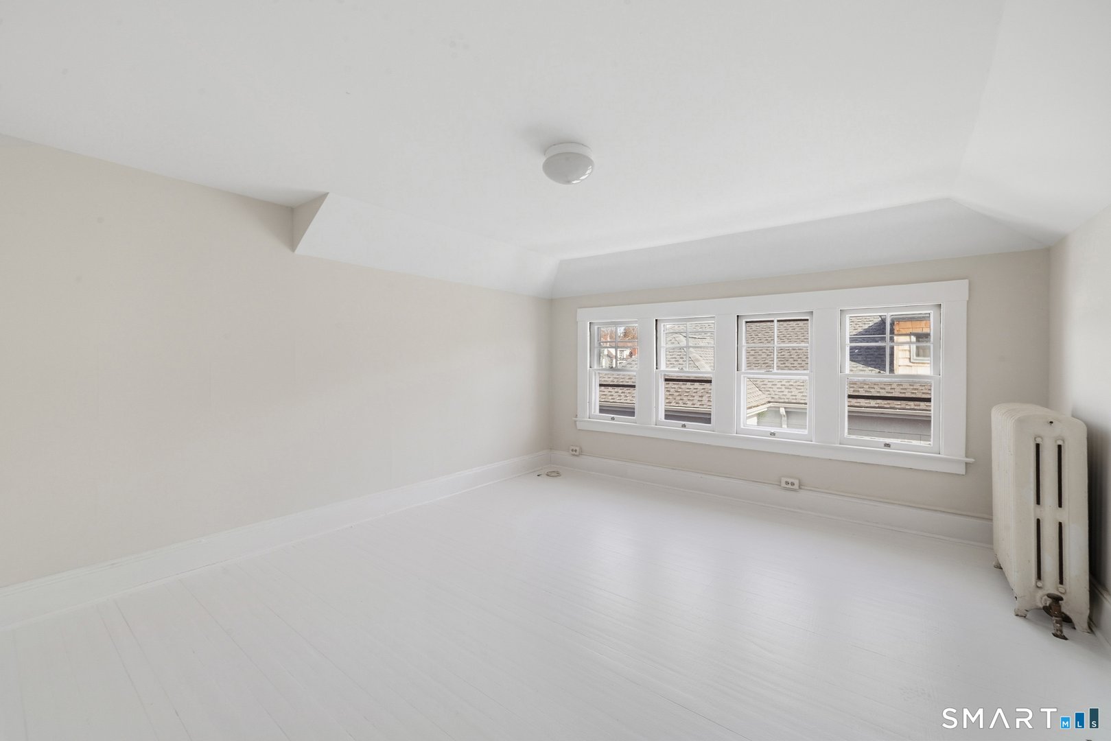 781 Farmington Avenue Photo 36