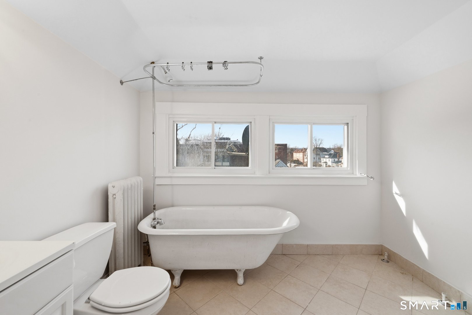 781 Farmington Avenue Photo 37