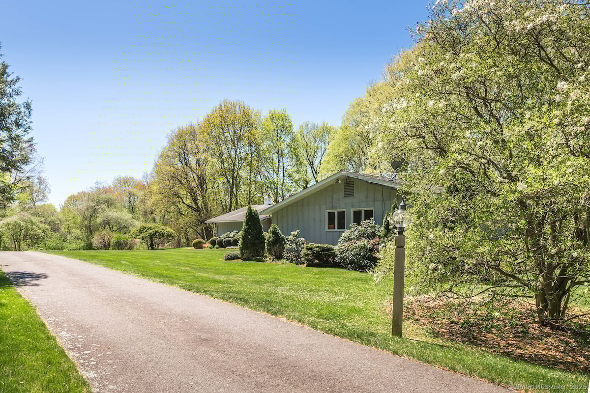 21 South Road Photo 2