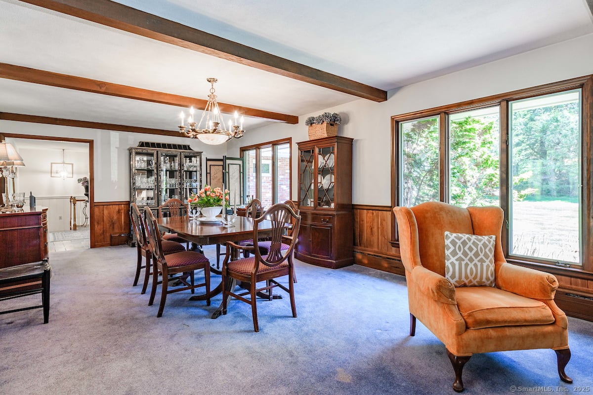 21 South Road Photo 14