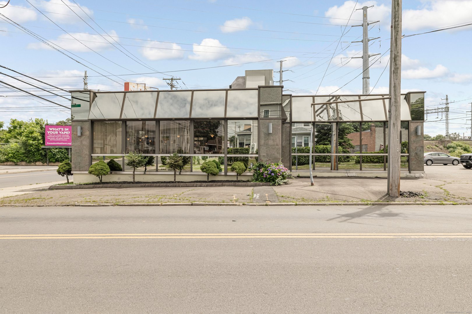 706 Campbell Avenue Photo 5