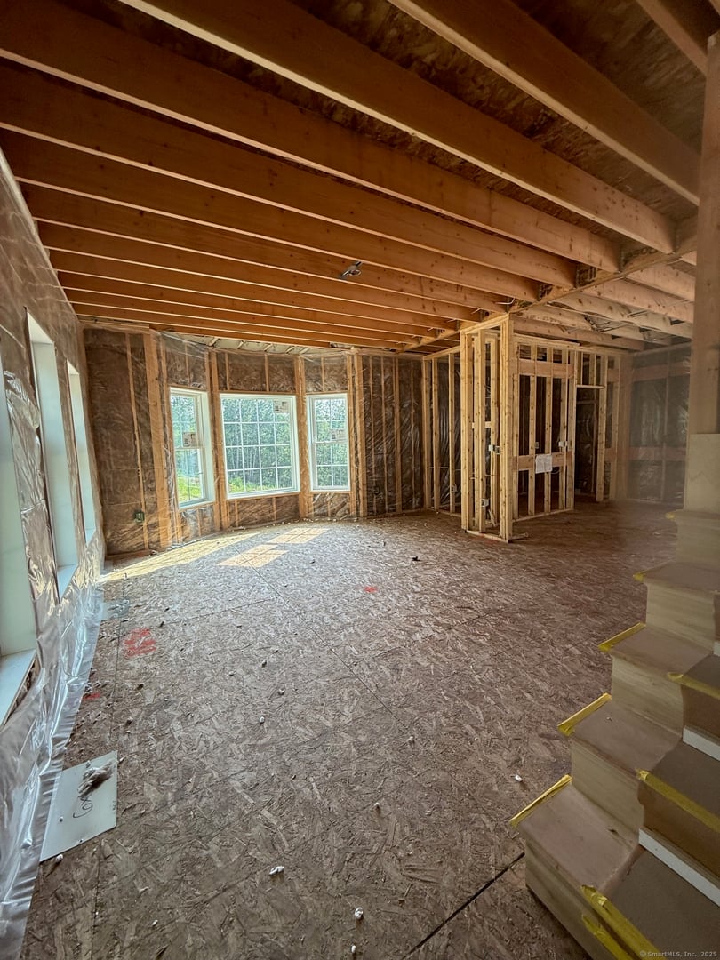 39 Jerome Avenue Photo 8