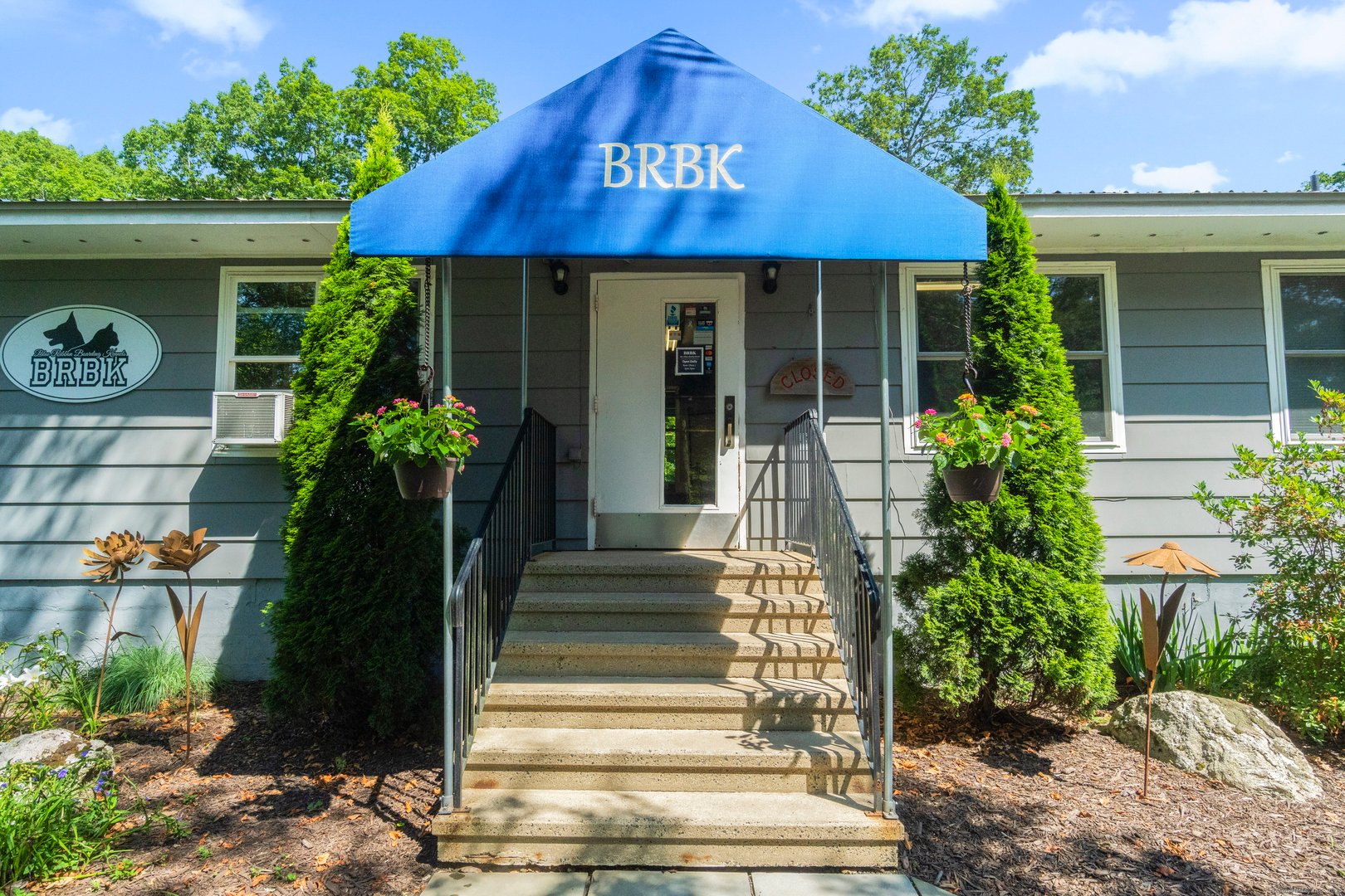 319 Main Street South Photo 3