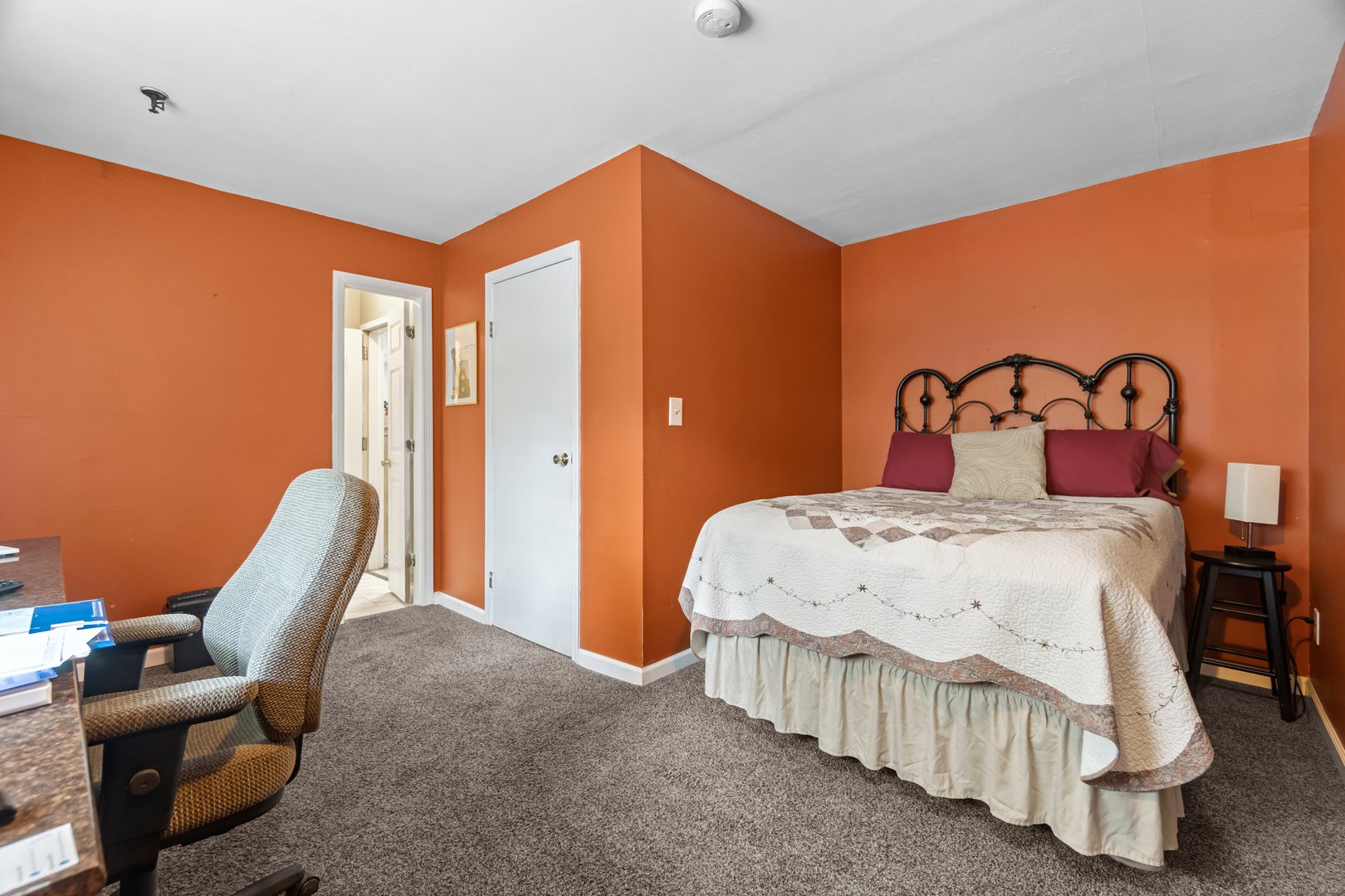 319 Main Street South Photo 5