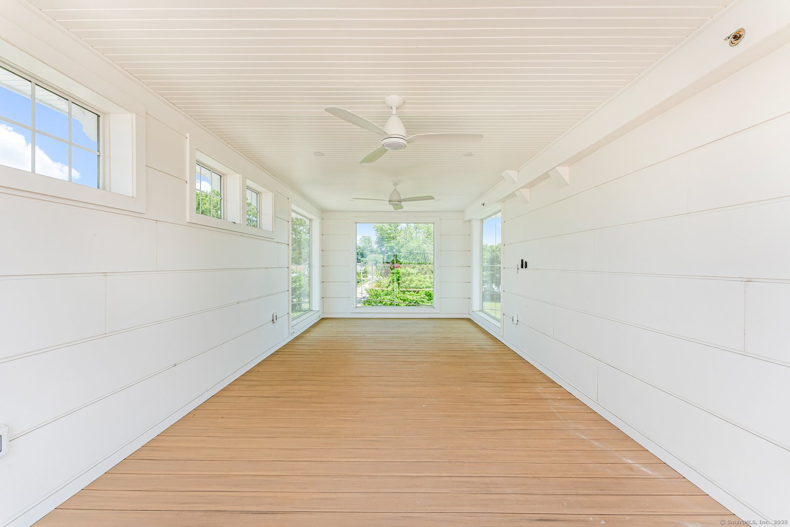 32 Broadway Avenue Photo 14