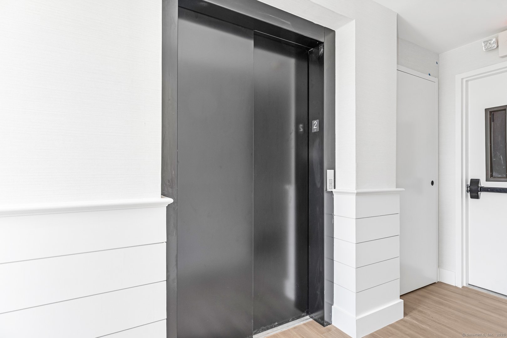 32 Broadway Avenue Photo 21