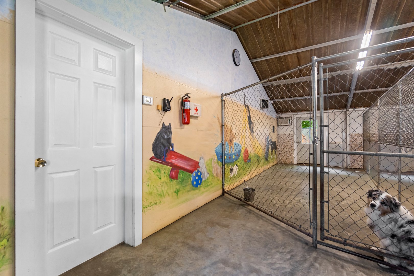 319 Main Street South Photo 15