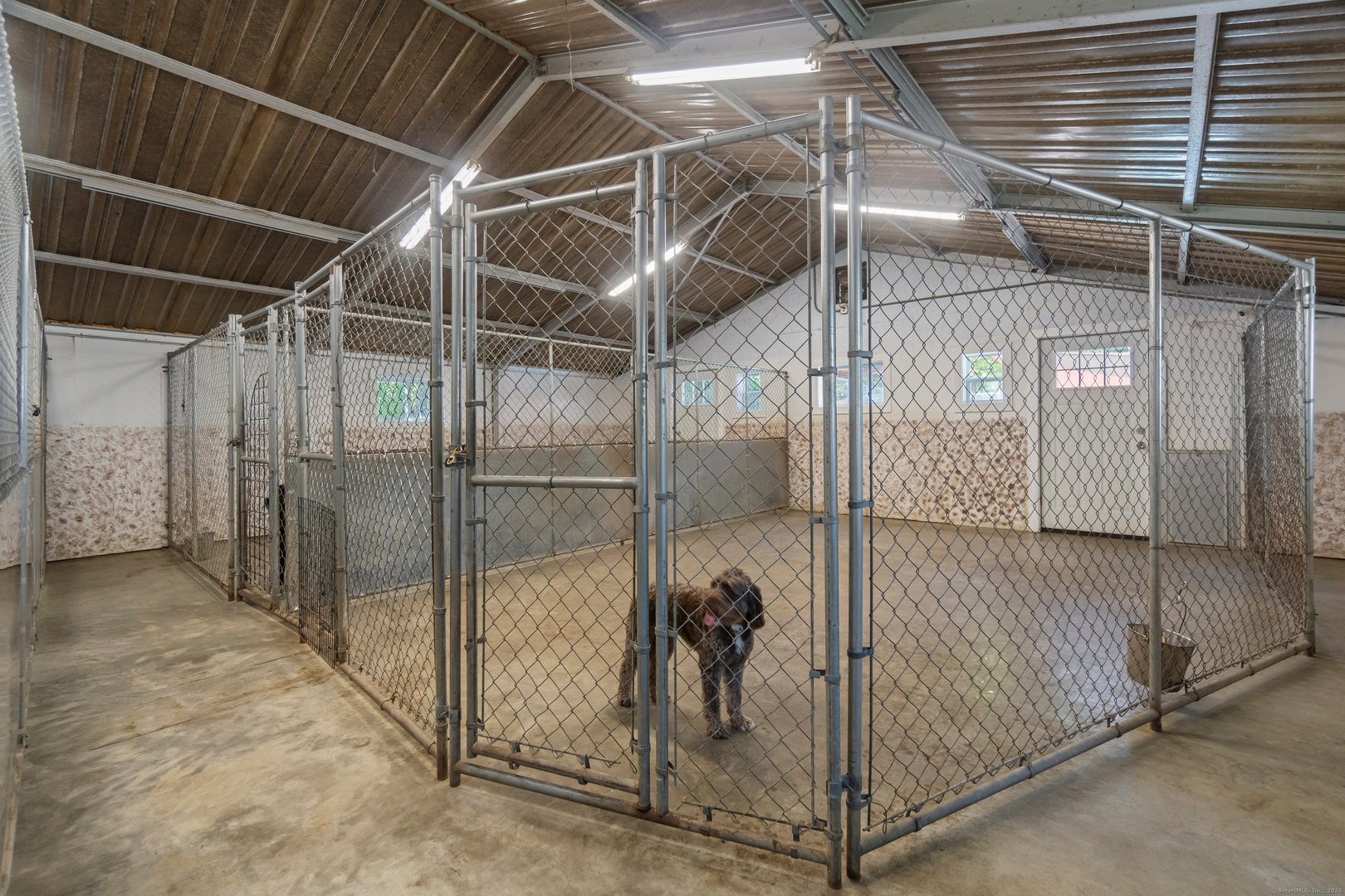 319 Main Street South Photo 18