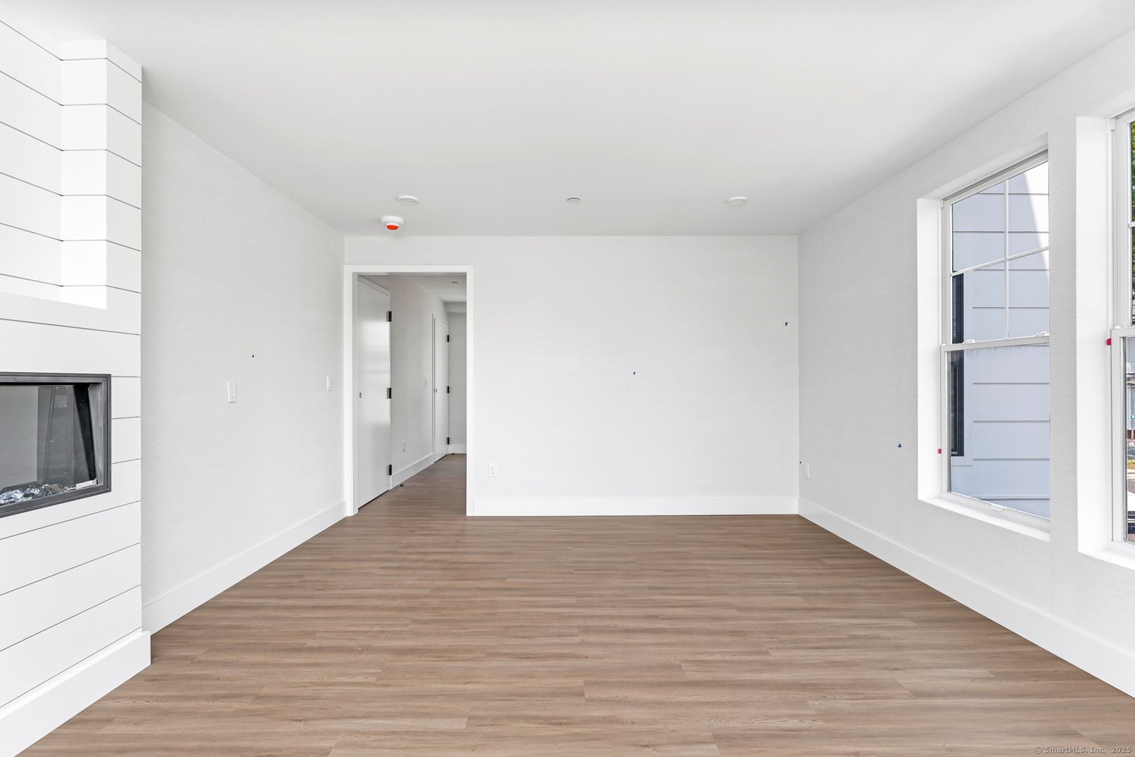 32 Broadway Avenue Photo 28