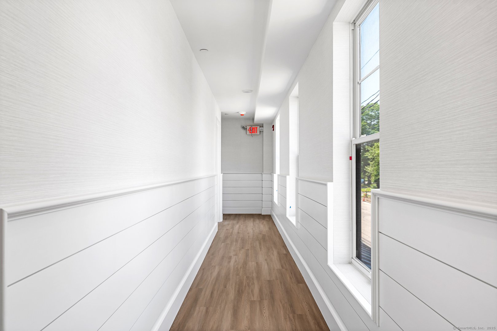 32 Broadway Avenue Photo 32