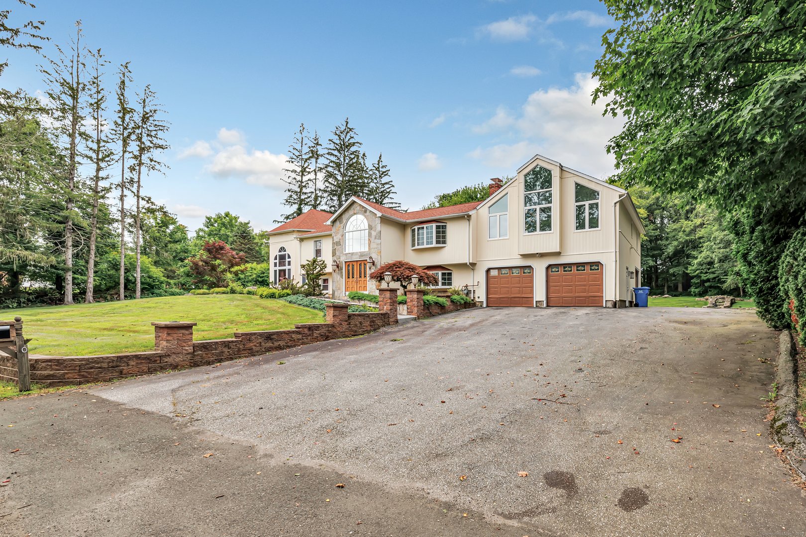 40 Walnut Street Photo 2