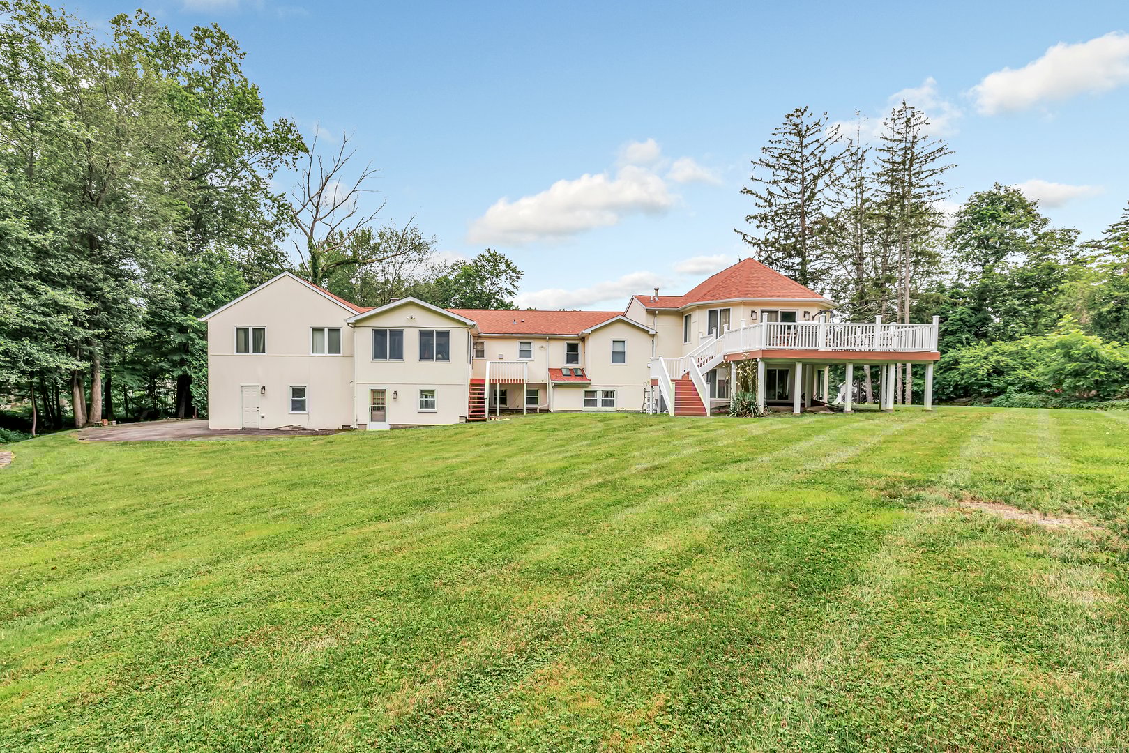 40 Walnut Street Photo 4